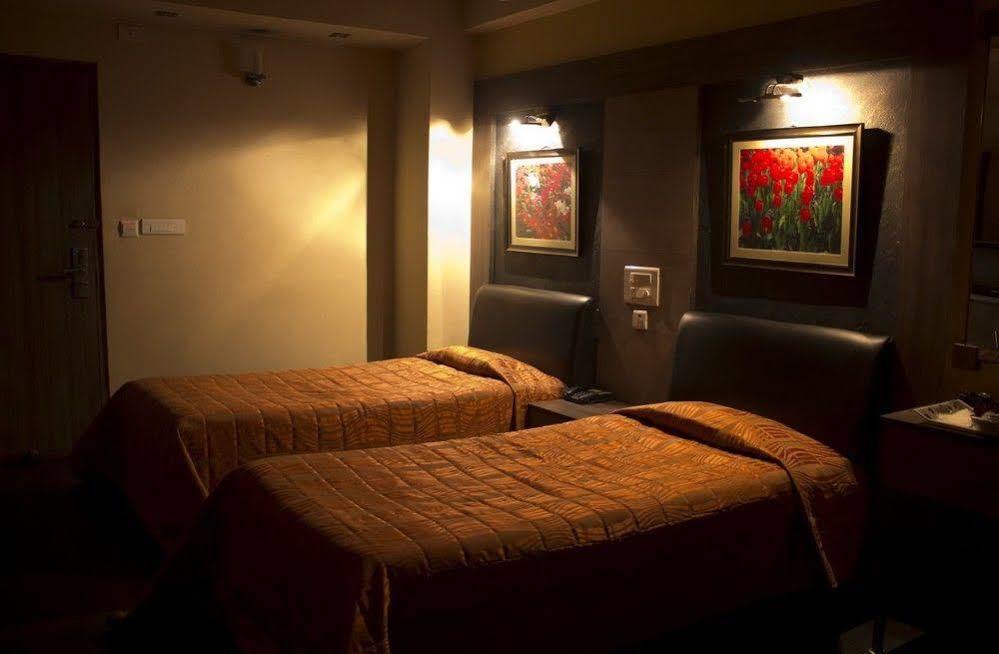 Hotel Majestic Shillong Kültér fotó